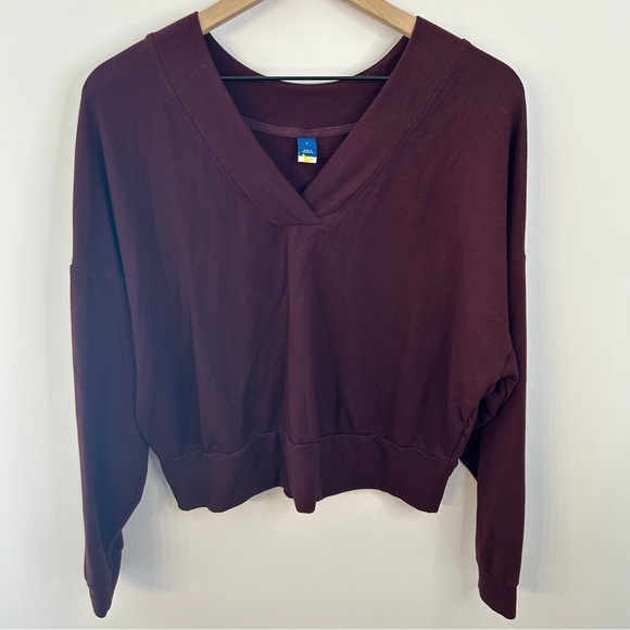 Bundle of 2 Old Navy Active Cropped Sweatshirts, Size Large, Tan, Burgundy - Picture 4 of 15